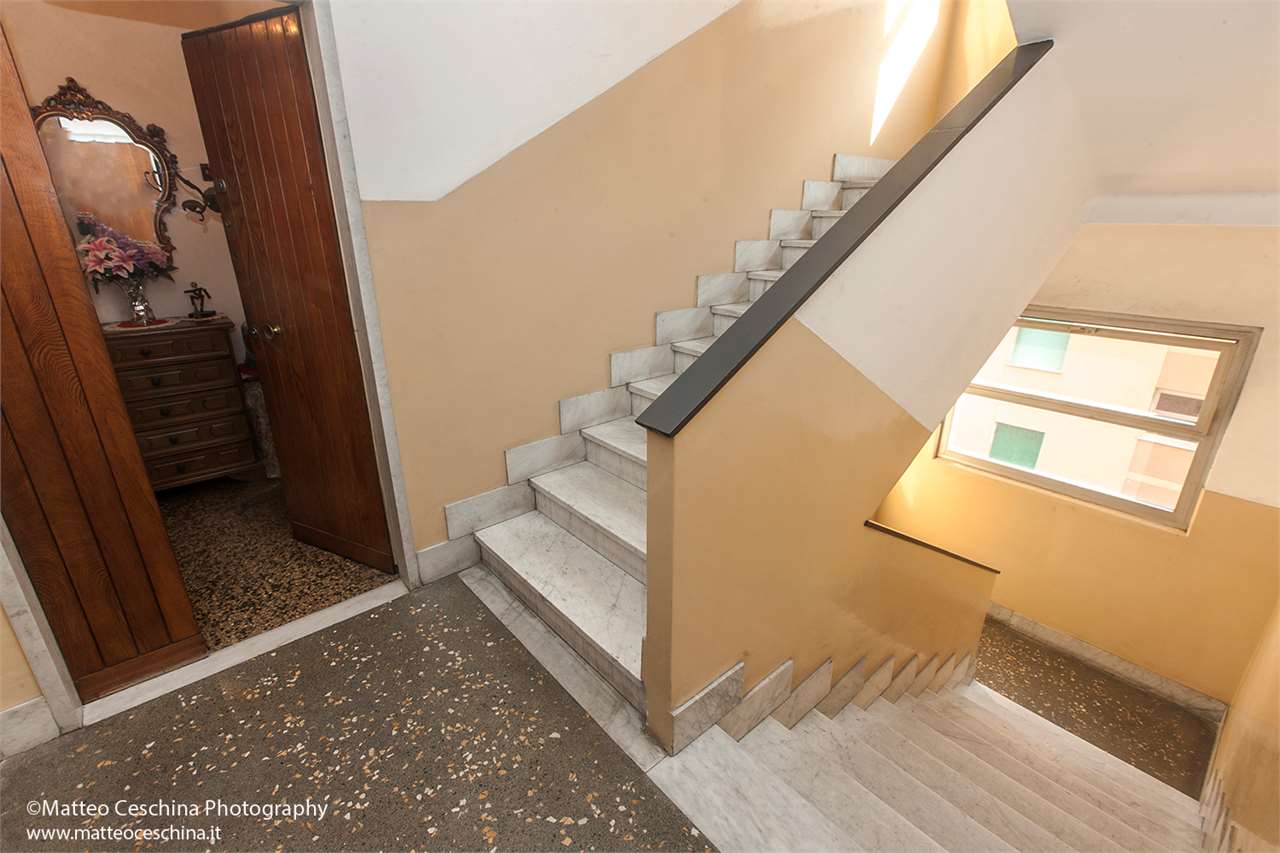 galleryimage