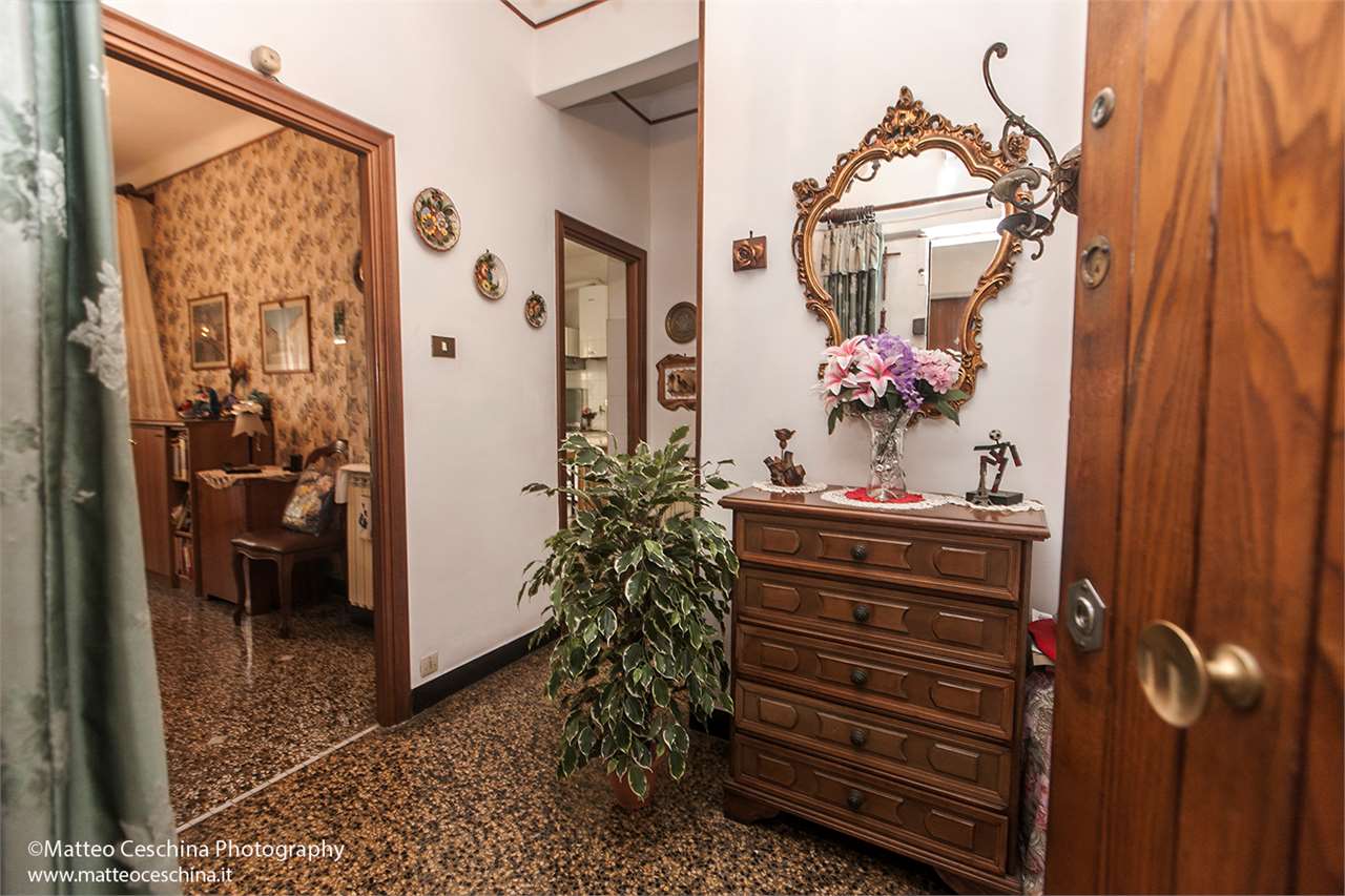 galleryimage