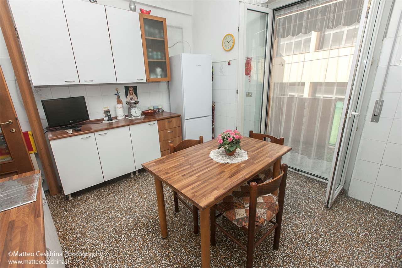 galleryimage